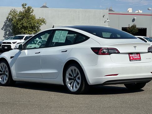 Used 2022 Tesla Model 3 Long Range AWD/4WD image 7