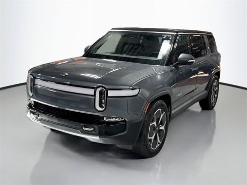 Used 2024 Rivian R1S Adventure image 1