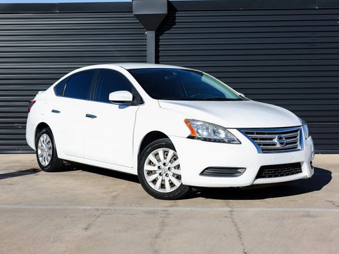 Used 2014 Nissan Sentra SV w/ SV Driver Package image 9