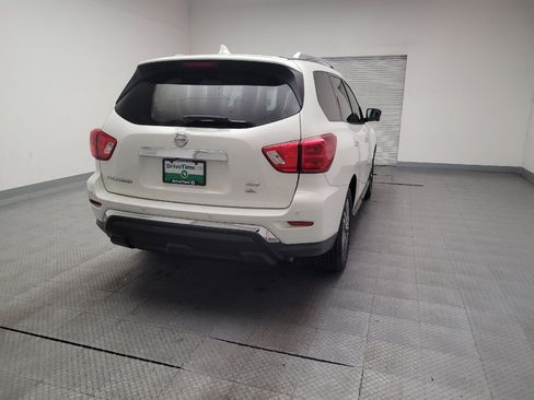 Used 2019 Nissan Pathfinder SL image 7