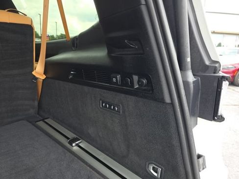 Used 2025 Jeep Grand Wagoneer L Series III w/ Rear Seat Video Group 1 AWD/4WD image 46