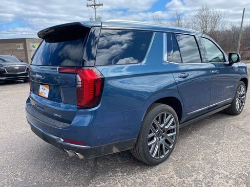 Used 2025 GMC Yukon Denali Ultimate w/ LPO, Floor Liner Package image 6