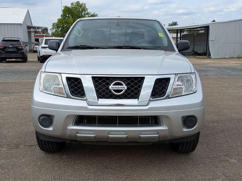 Used 2018 Nissan Frontier SV AWD/4WD image 9