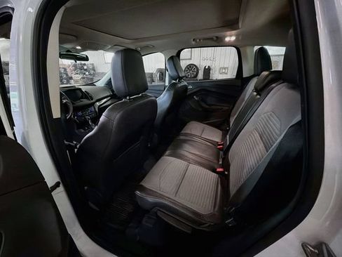Used 2018 Ford Escape SE w/ SE SYNC Package AWD/4WD image 9