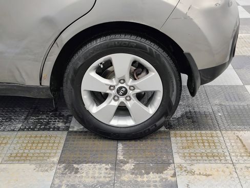 Used 2017 Kia Soul Base image 13