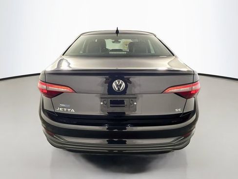 Used 2023 Volkswagen Jetta SE FWD image 7
