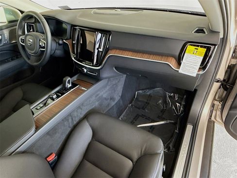 New 2026 Volvo V60 B5 Cross Country Plus w/ Climate Package image 29