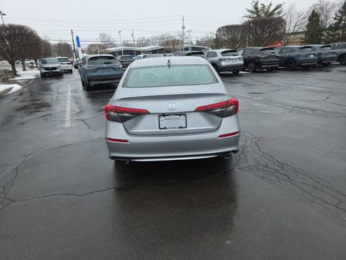 Used 2023 Honda Civic Sport image 6