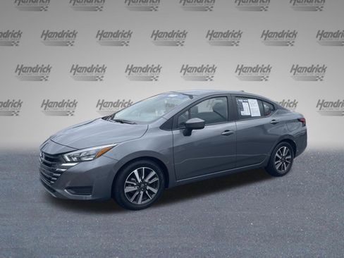 Used 2025 Nissan Versa SV FWD image 4