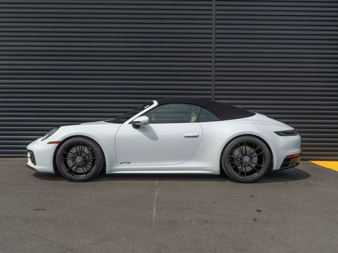 Used 2023 Porsche 911 Carrera 4 GTS image 2
