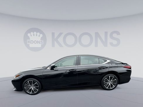 Used 2024 Lexus ES 350 w/ Premium Package FWD image 2