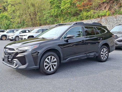 Used 2023 Subaru Outback Premium image 6