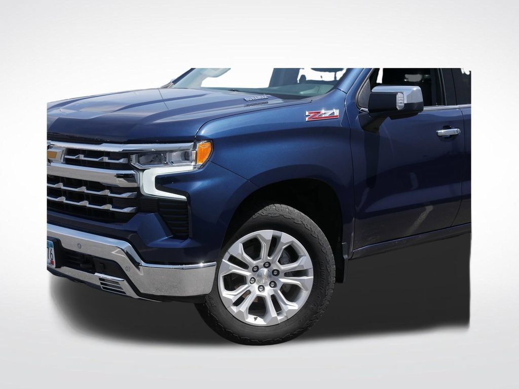 Used 2023 Chevrolet Silverado 1500 LTZ AWD/4WD image 27