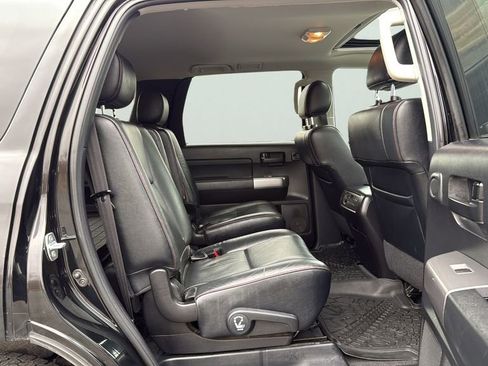 Used 2020 Toyota Sequoia TRD Pro AWD/4WD image 12