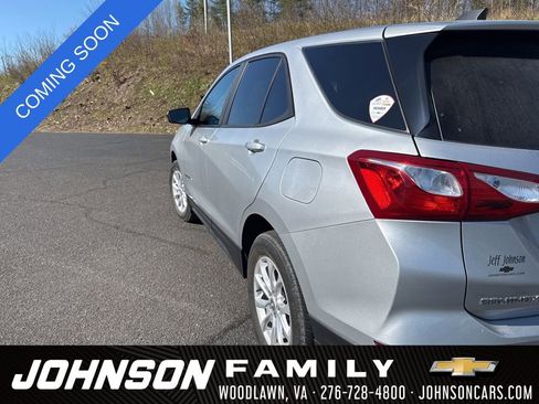 Used 2021 Chevrolet Equinox LS w/ LS Convenience Package image 5