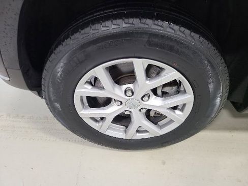 Used 2022 Jeep Grand Cherokee L Limited AWD/4WD image 43