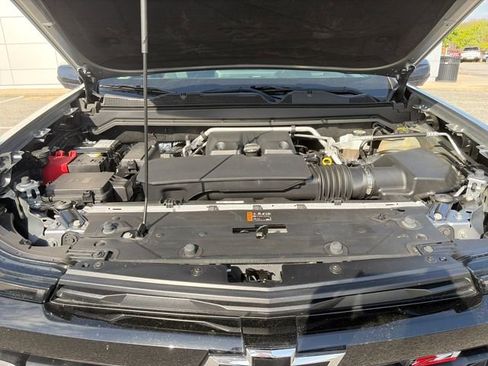 Used 2024 Chevrolet Colorado Z71 w/ Z71 Convenience Package 2 image 33