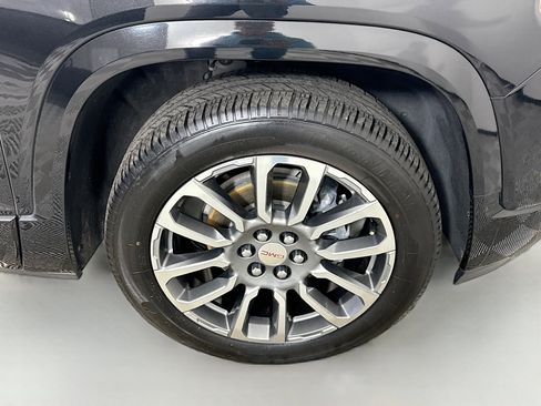 Used 2021 GMC Acadia Denali w/ Denali Technology Package image 32