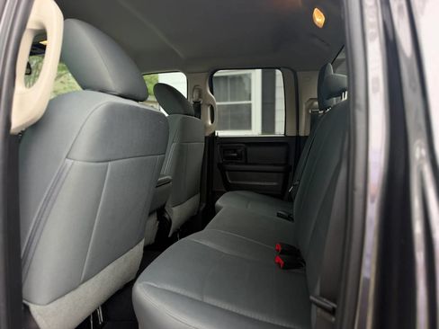 Used 2016 RAM 1500 Express RWD image 11