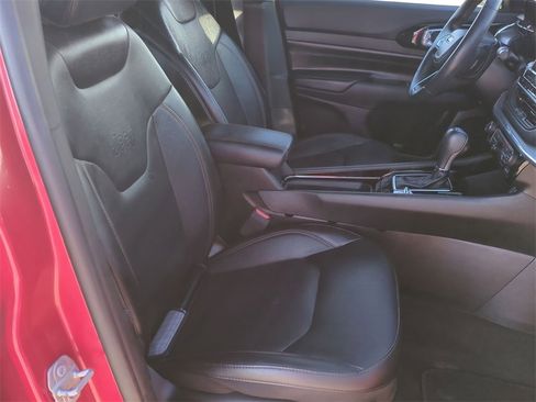 Used 2022 Jeep Compass Limited image 26