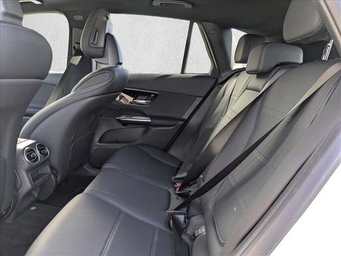 Used 2026 Mercedes-Benz GLC 300 4MATIC image 20