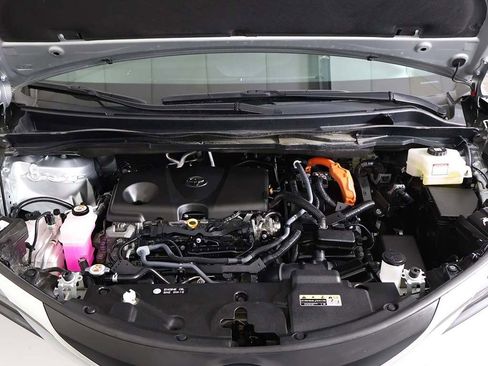 Used 2023 Toyota Sienna XLE w/ XLE Plus Package image 24