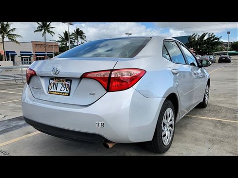 Used 2017 Toyota Corolla LE FWD image 5