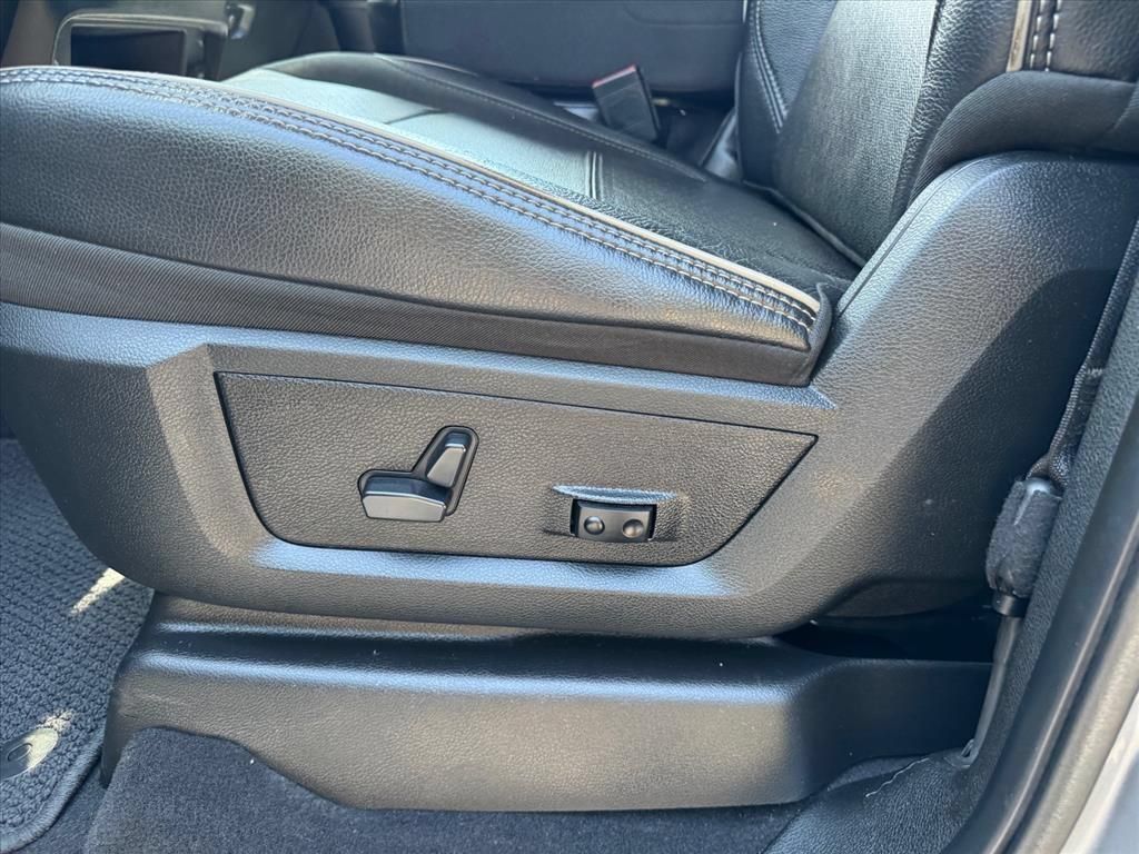 Used 2024 RAM 2500 Laramie AWD/4WD image 16