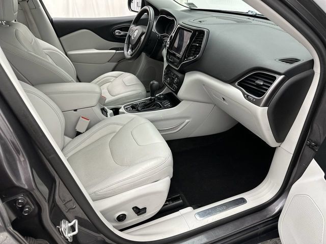 Used 2019 Jeep Cherokee Limited AWD/4WD image 23