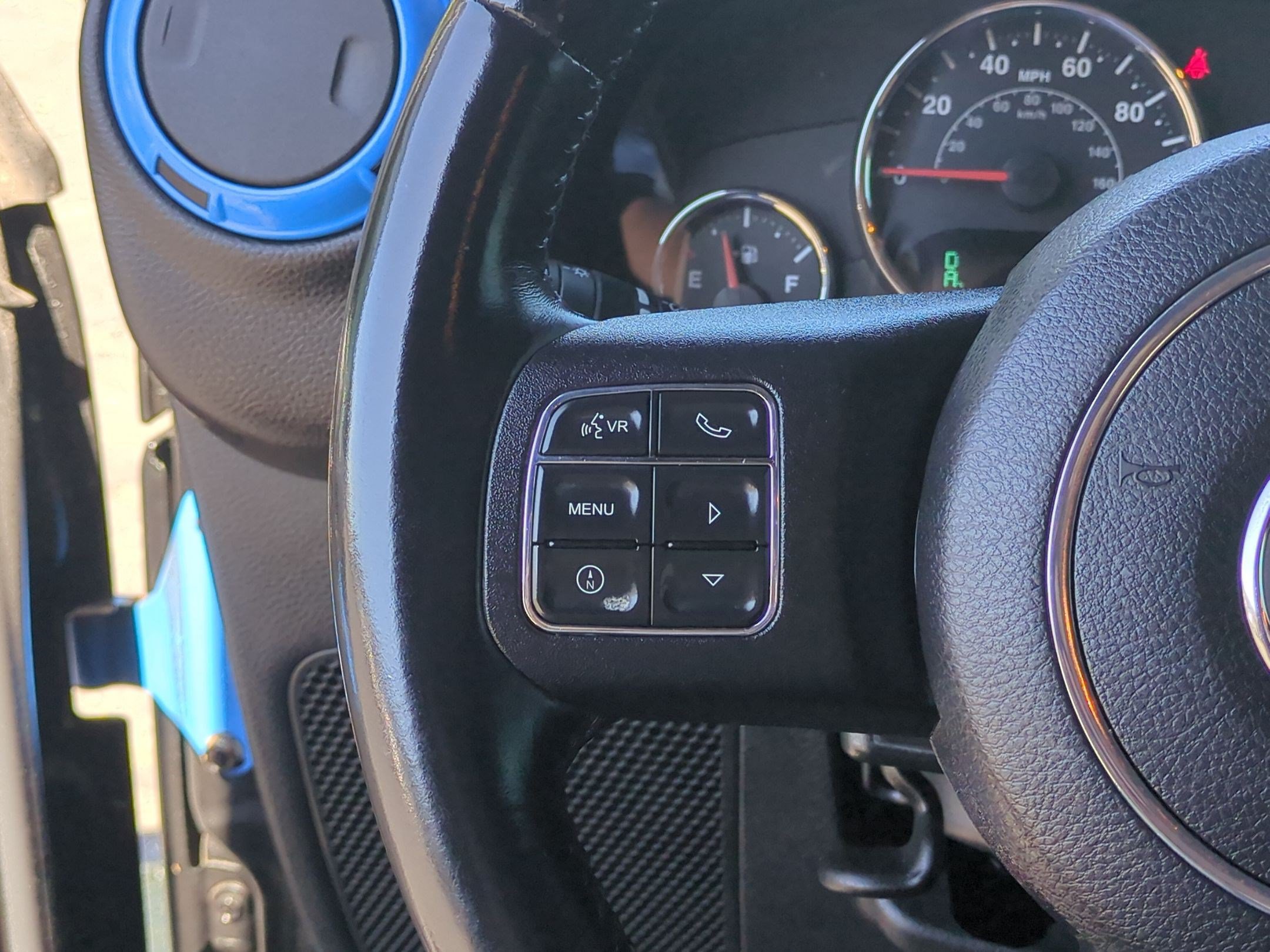 Used 2017 Jeep Wrangler Unlimited Sahara w/ Connectivity Group AWD/4WD image 17