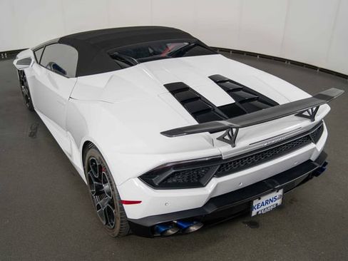 Used 2019 Lamborghini Huracan LP 580-2 RWD image 28