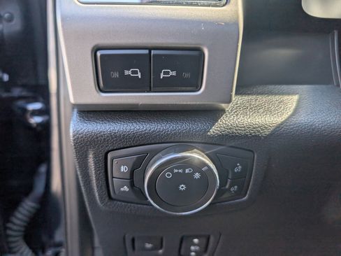 Used 2021 Ford F250 Lariat w/ Lariat Ultimate Package AWD/4WD image 16