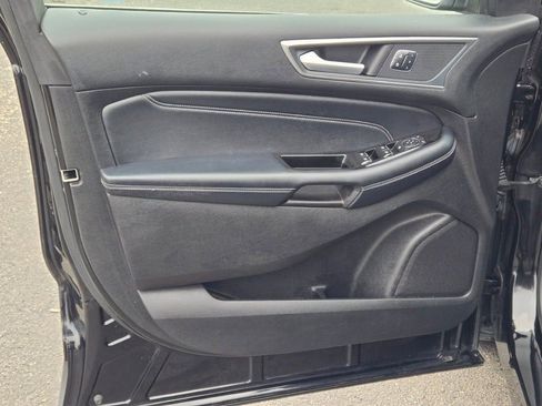 Used 2018 Ford Edge Titanium w/ Technology Package image 20