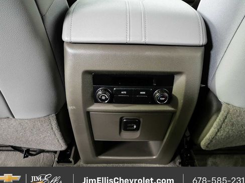 Certified 2021 Chevrolet Traverse LT AWD/4WD image 18