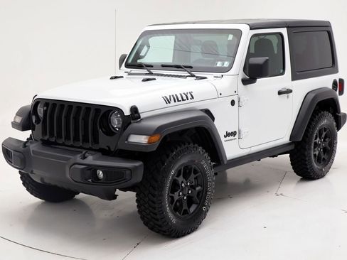 Used 2022 Jeep Wrangler Willys image 2