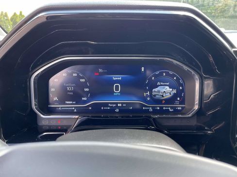 Used 2023 Chevrolet Silverado 1500 LTZ w/ Z71 Off-Road Package AWD/4WD image 10