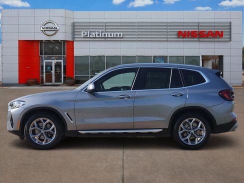 Used 2024 BMW X3 sDrive30i w/ Premium Package RWD image 3