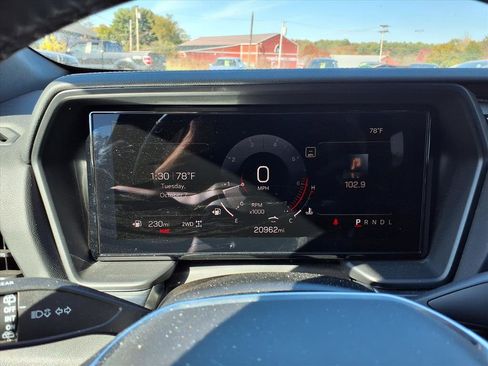 Used 2025 GMC Terrain Elevation image 20