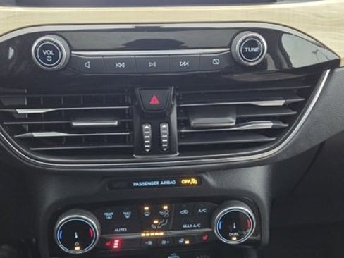 Used 2022 Ford Escape Titanium w/ Titanium Elite Package image 5