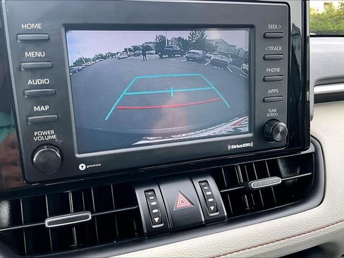 Used 2022 Toyota RAV4 XLE Premium FWD image 20