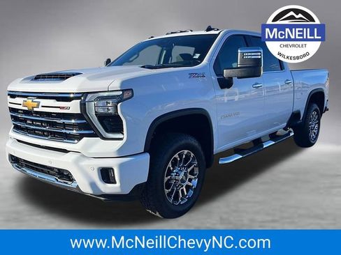 New 2026 Chevrolet Silverado 2500 LT w/ Z71 Chrome Sport Edition AWD/4WD image 3