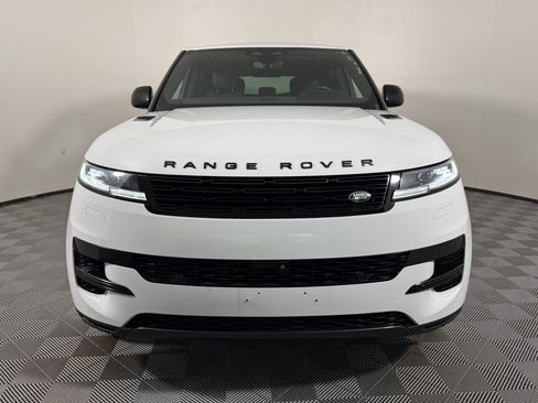 Used 2025 Land Rover Range Rover Sport SE AWD/4WD image 7