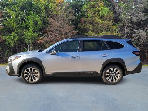 New 2025 Subaru Outback Limited image 21