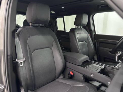 Used 2023 Land Rover Defender 110 X-Dynamic SE image 19