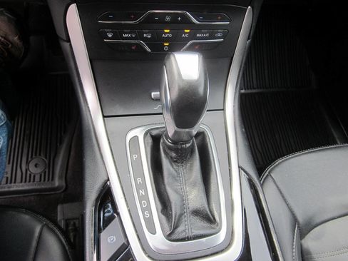 Used 2017 Ford Edge SEL w/ Equipment Group 201A image 24