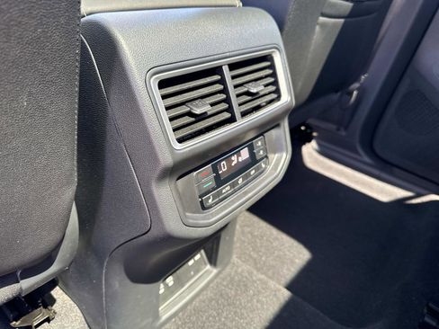 Certified 2025 Volkswagen Atlas SEL Premium R-Line image 11