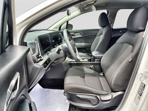 Used 2023 Kia Sportage LX AWD/4WD image 15