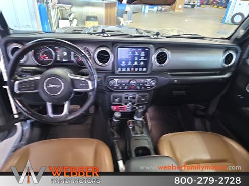 Used 2020 Jeep Gladiator Rubicon AWD/4WD image 25