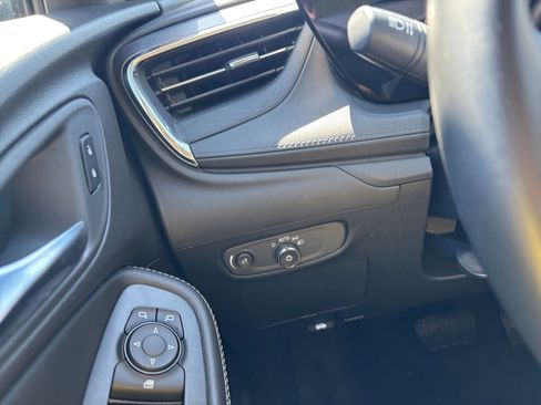 Used 2025 Buick Encore GX Preferred image 33