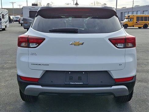 Used 2022 Chevrolet TrailBlazer LT w/ Convenience Package image 9